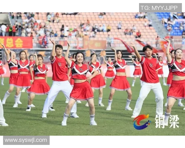 足球明星为粉丝献舞激情瞬间展现运动与艺术的完美结合